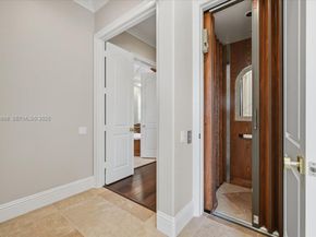 2641 NE 6th St, Pompano Beach FL 33062