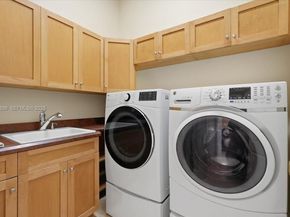 2641 NE 6th St, Pompano Beach FL 33062