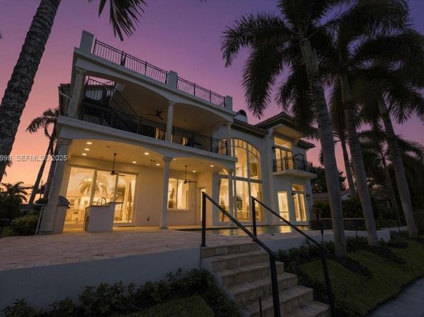 2641 NE 6th St, Pompano Beach FL 33062