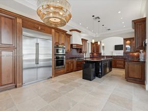 2641 NE 6th St, Pompano Beach FL 33062