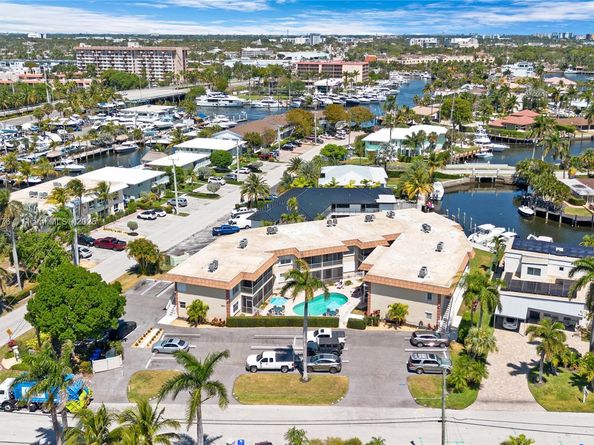 2201 SE 9th St 106, Pompano Beach FL 33062