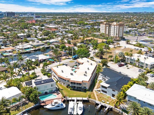2201 SE 9th St 106, Pompano Beach FL 33062