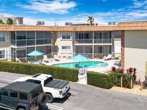 2201 SE 9th St 106, Pompano Beach FL 33062