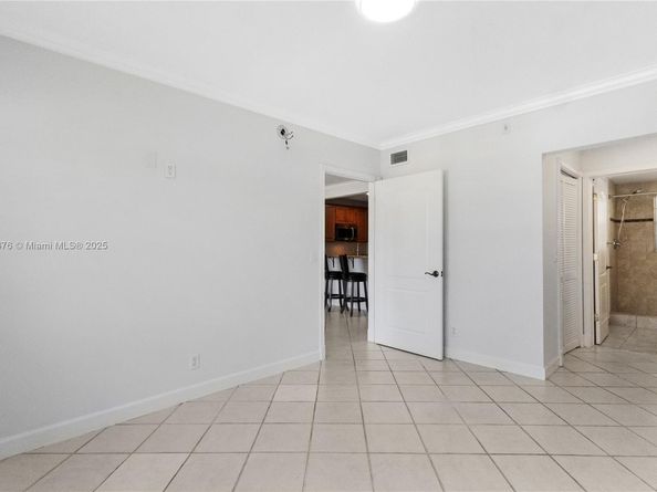 2201 SE 9th St 106, Pompano Beach FL 33062