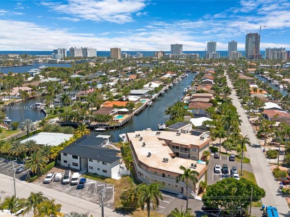 2201 SE 9th St 106, Pompano Beach FL 33062