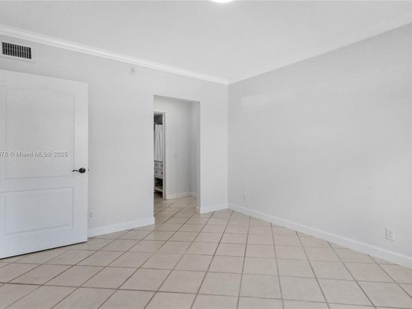2201 SE 9th St 106, Pompano Beach FL 33062