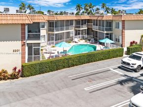 2201 SE 9th St 106, Pompano Beach FL 33062