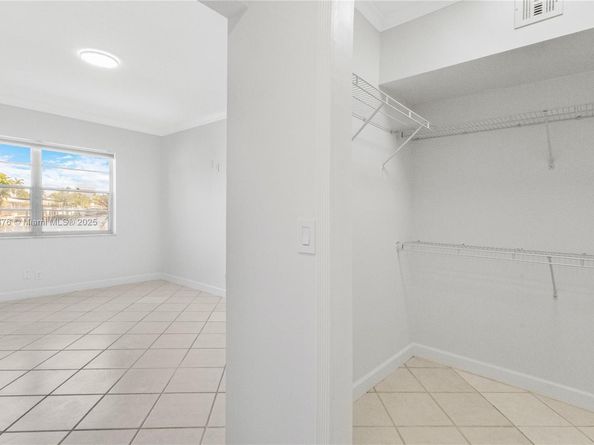 2201 SE 9th St 106, Pompano Beach FL 33062