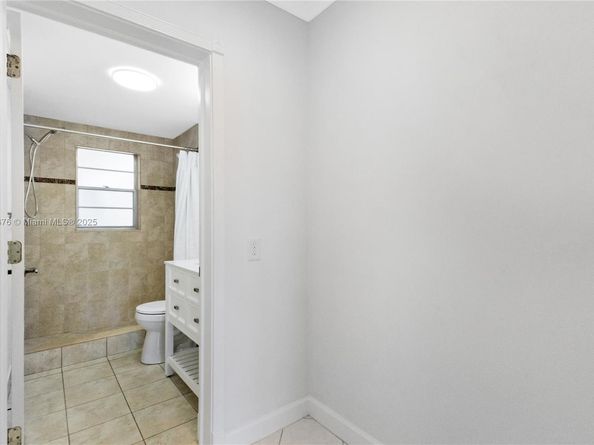 2201 SE 9th St 106, Pompano Beach FL 33062