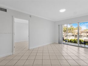 2201 SE 9th St 106, Pompano Beach FL 33062