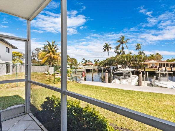 2201 SE 9th St 106, Pompano Beach FL 33062