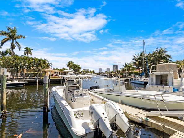 2201 SE 9th St 106, Pompano Beach FL 33062
