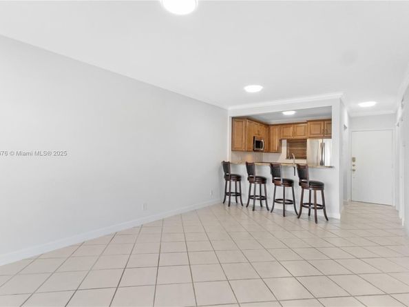 2201 SE 9th St 106, Pompano Beach FL 33062