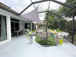 523 Stonemont Dr, Weston FL 33326
