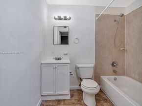 12890 NE 8th Ave 103, North Miami FL 33161