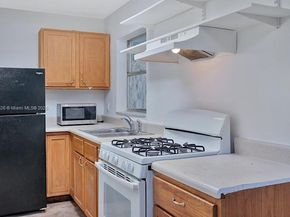 12890 NE 8th Ave 103, North Miami FL 33161