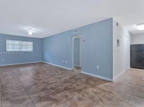 12890 NE 8th Ave 103, North Miami FL 33161