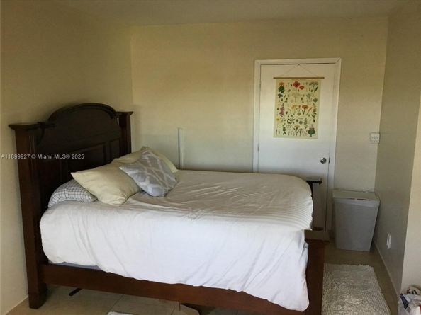 1901 SW 90th Ave, Miami FL 33165