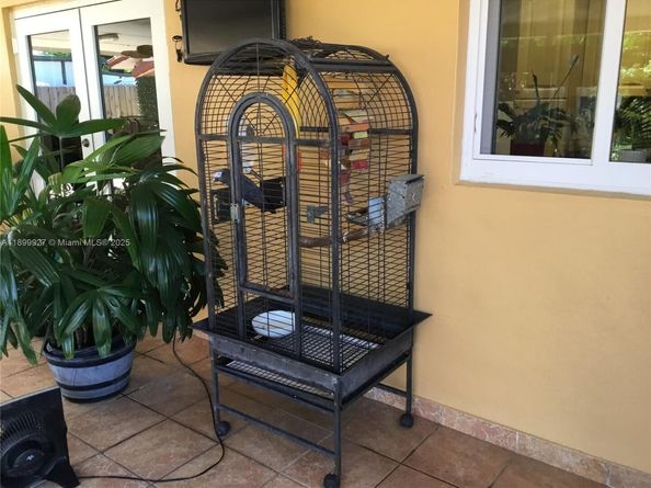 1901 SW 90th Ave, Miami FL 33165