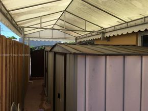 1901 SW 90th Ave, Miami FL 33165