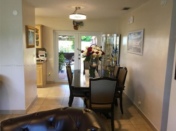 1901 SW 90th Ave, Miami FL 33165