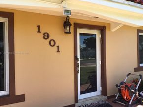 1901 SW 90th Ave, Miami FL 33165