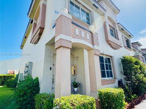 8346 NW 10th St, Miami FL 33126