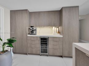 155 Ocean Lane Dr 413, Key Biscayne FL 33149