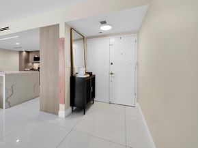 155 Ocean Lane Dr 413, Key Biscayne FL 33149