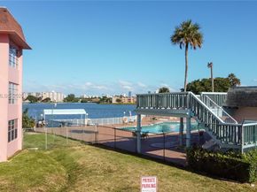 18555 NE 14th Ave 619, Miami FL 33179