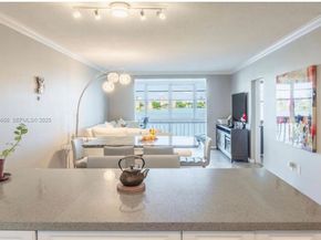 18555 NE 14th Ave 619, Miami FL 33179