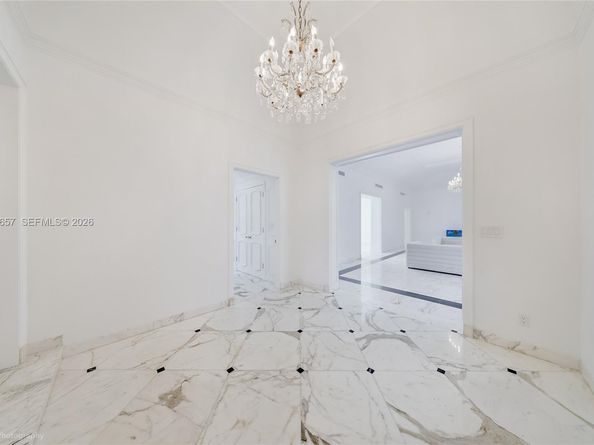 55 La Gorce Cir, Miami Beach FL 33141