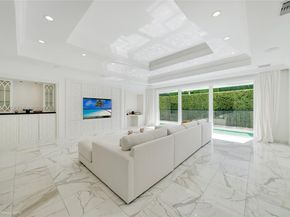 55 La Gorce Cir, Miami Beach FL 33141