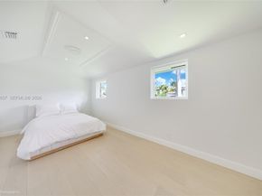 55 La Gorce Cir, Miami Beach FL 33141