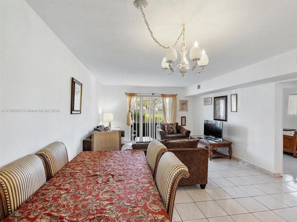 16701 NE 13th Ave 101, Miami FL 33162