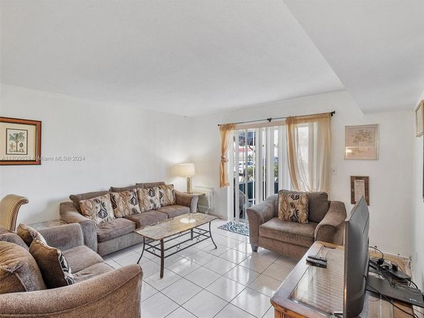 16701 NE 13th Ave 101, Miami FL 33162