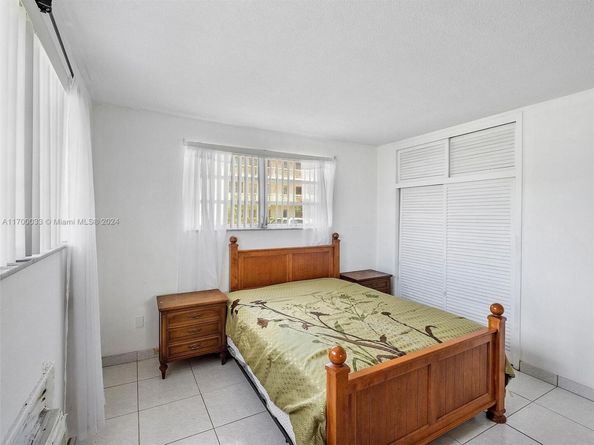 16701 NE 13th Ave 101, Miami FL 33162