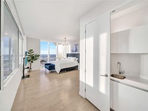 851 NE 1st Avenue Penthouse 4612, Miami FL 33132