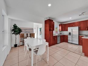 2461 SW 16th Ct, Fort Lauderdale FL 33312