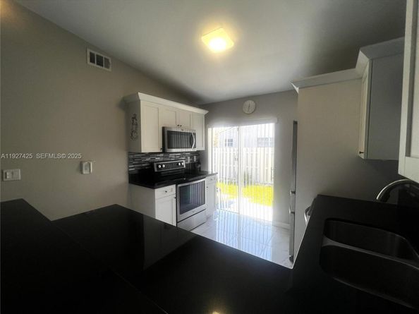 14731 N Beckley Sq, Davie FL 33325