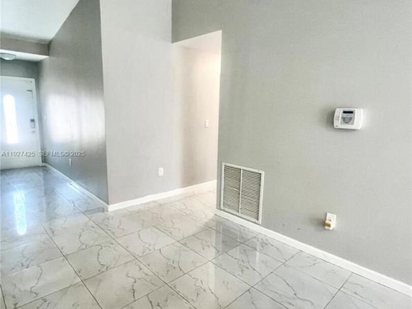 14731 N Beckley Sq, Davie FL 33325