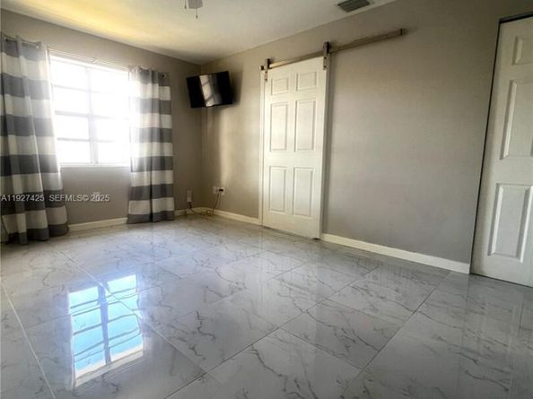 14731 N Beckley Sq, Davie FL 33325