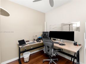 60 SW 13th St 5012, Miami FL 33130