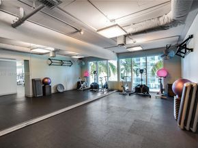 60 SW 13th St 5012, Miami FL 33130