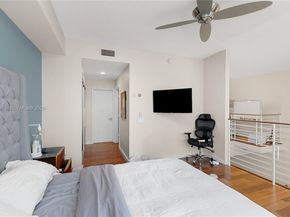 60 SW 13th St 5012, Miami FL 33130