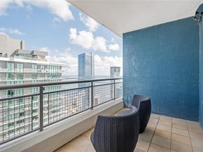 60 SW 13th St 5012, Miami FL 33130