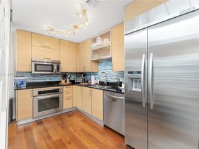 60 SW 13th St 5012, Miami FL 33130