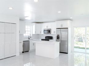 1360 SW 6th Ter, Deerfield Beach FL 33441