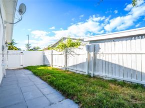 1360 SW 6th Ter, Deerfield Beach FL 33441