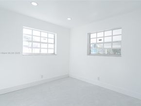 1360 SW 6th Ter, Deerfield Beach FL 33441